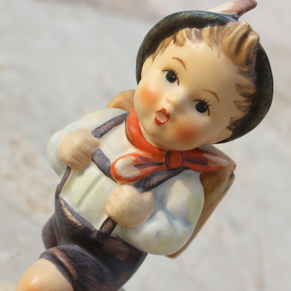 Hummel Figurine 'Scholl Boy' by Goebel 82 /0